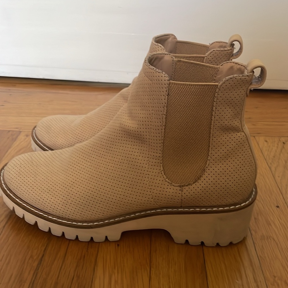 Cream boots - Picture 2 of 8